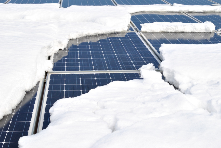 Jak śnieg wpływa na energię ze słońca?