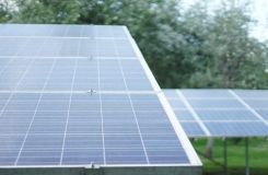 Panele fotowoltaiczne i Świecie to dobre połączenie