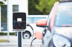 Nowe przepisy UE dotyczące stacji ładowania pojazd&oacute;w