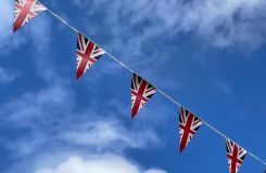 Wielka Brytania: "To niedopuszczalne, by firmy nie korzystały z fotowoltaiki"